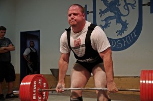 Jewgenij Kondraschow mit 325kg