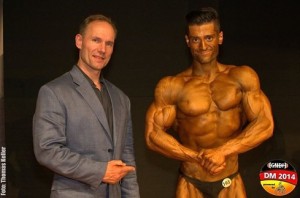 GNBF e.V. Gründer Berend Breitenstein mit dem Gesamtsieger der 11. Deutschen Natural Bodybuilding Meisterschaft SEPEHR BAHADORI ( Foto: gnbf.de / Thomas Keller - Musclevideo-)
